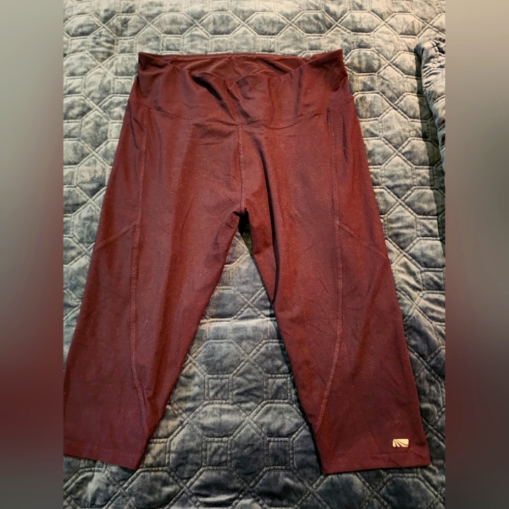 1X Mid Calf Yoga Pants